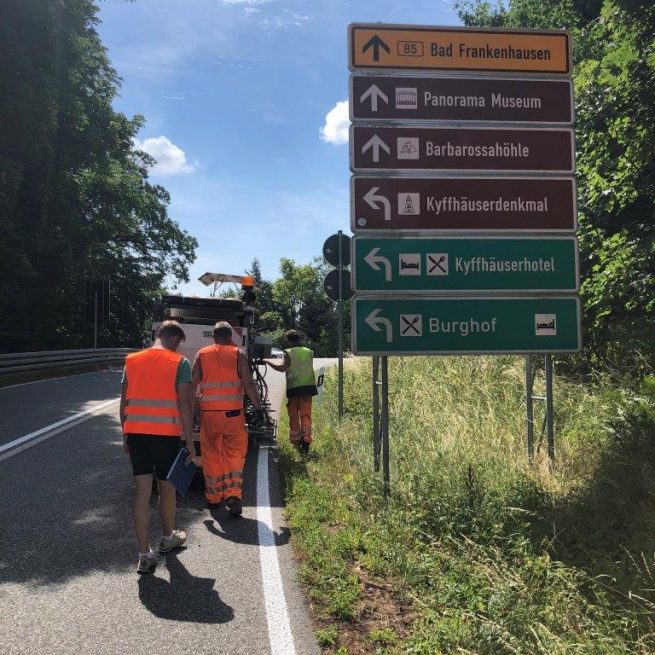 BÜ Fahrbahnmarkierung des Straßenbauamt Nordthüringen